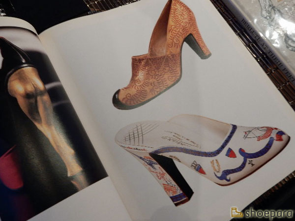 書籍「The art of the shoe（Marie Josephe Bossan）」芸術的なシューズのコレクション－靴の図書館